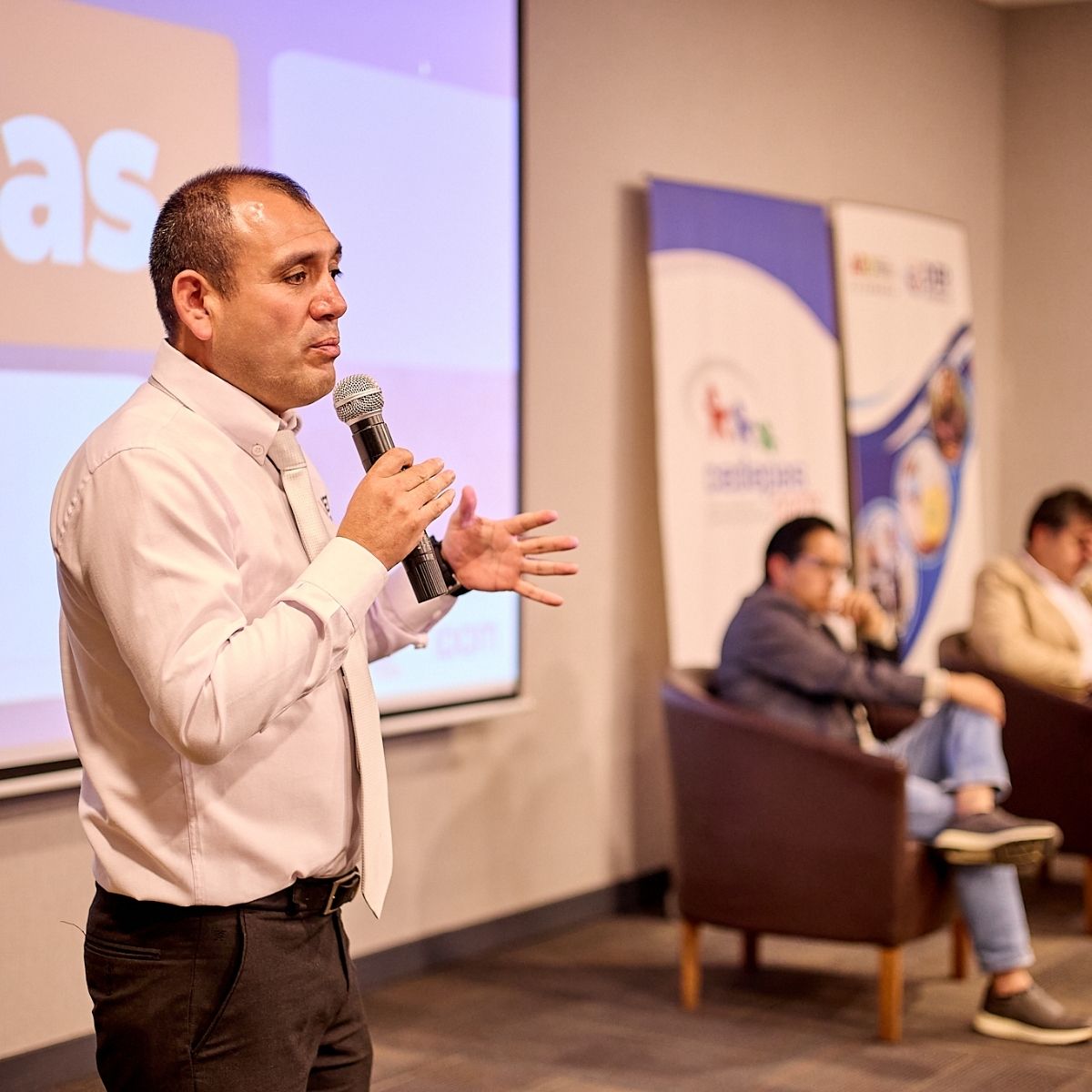 fortalecimiento de la cultura de innovación y emprendimiento
